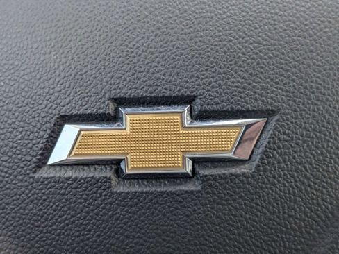 Used 2025 Chevrolet TrailBlazer LT AWD/4WD image 32