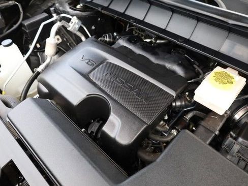 Certified 2024 Nissan Pathfinder SL FWD image 30