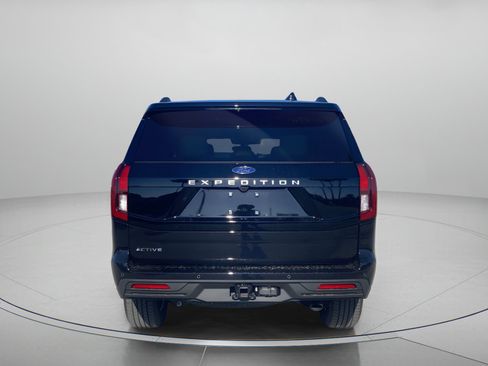 New 2026 Ford Expedition Active image 4