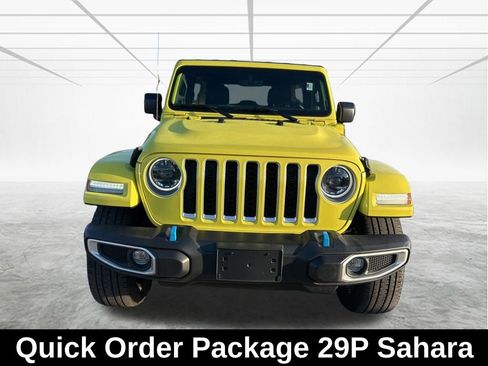 Used 2023 Jeep Wrangler Unlimited Sahara w/ Cold Weather Group image 9