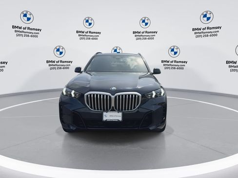 Used 2024 BMW X5 xDrive40i w/ M Sport Package AWD/4WD image 3
