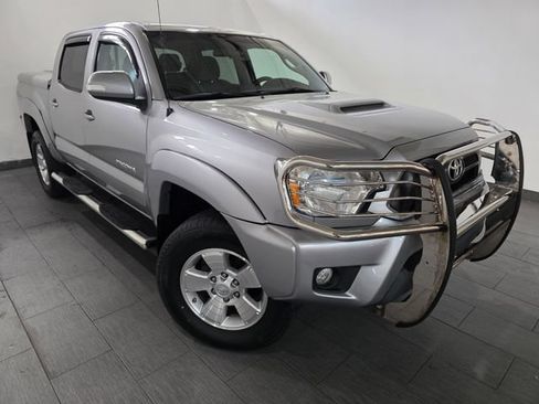 Used 2015 Toyota Tacoma 4x4 Double Cab w/ TRD Sport Package image 7