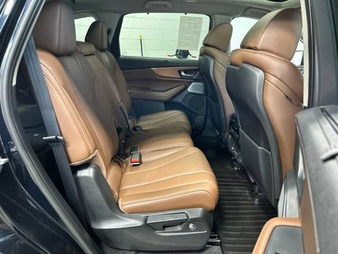 Used 2025 Acura MDX SH-AWD w/ Technology Package image 18