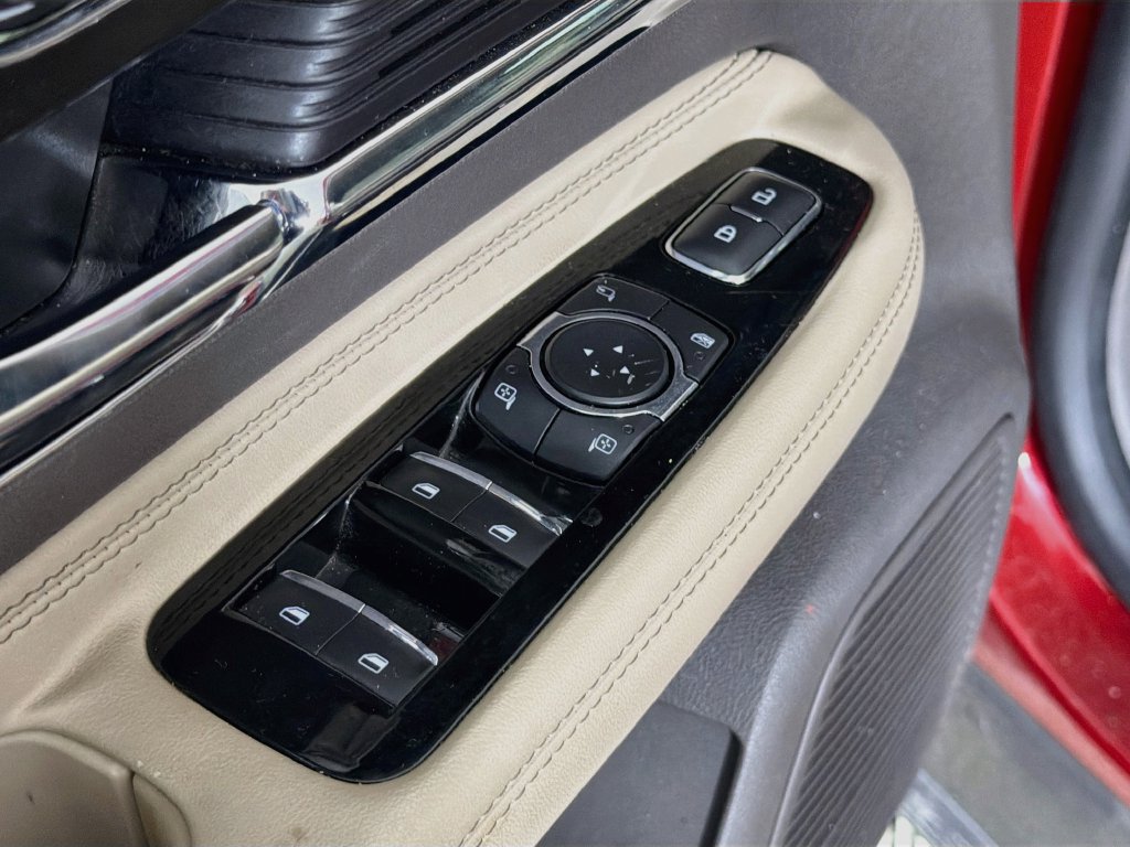 Used 2022 Lincoln Corsair Reserve w/ Elements Package FWD image 22