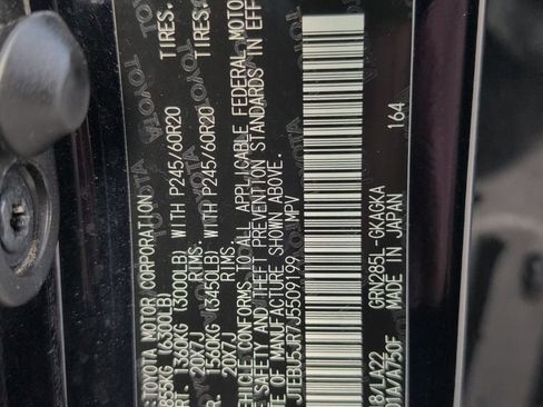 Used 2018 Toyota 4Runner Limited AWD/4WD image 30