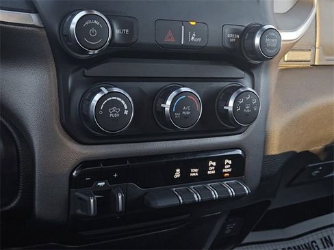 Used 2022 RAM 1500 Big Horn image 24