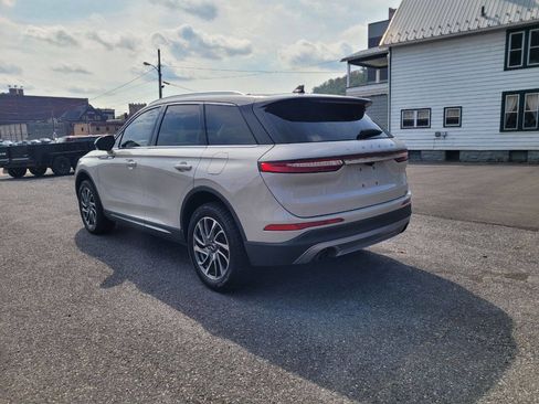 Used 2021 Lincoln Corsair Standard AWD 4dr SUV w/ Equipment Group 101A image 6