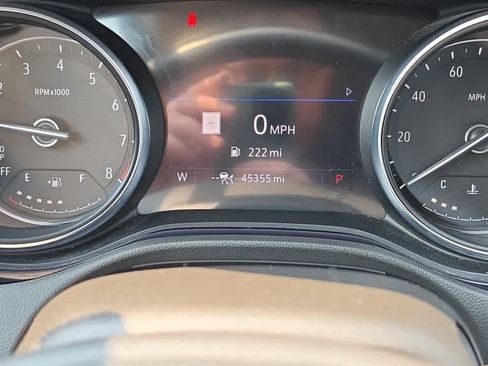 Used 2021 Buick Encore GX Essence w/ Advanced Technology Package FWD image 12