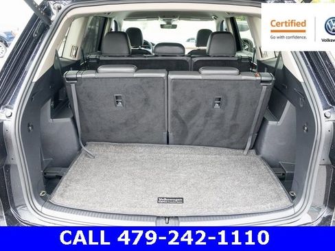 Certified 2024 Volkswagen Atlas SE w/ Black Wheel Package image 35