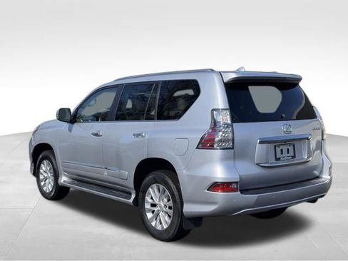 Used 2019 Lexus GX 460 Premium w/ Premium Package image 4