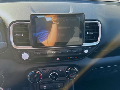 New 2026 Hyundai Venue SE image 10