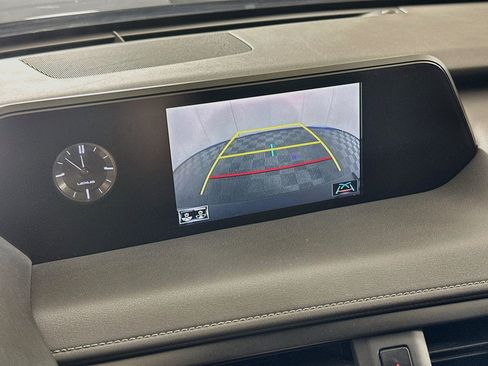 Used 2020 Lexus UX 250h AWD/4WD image 21