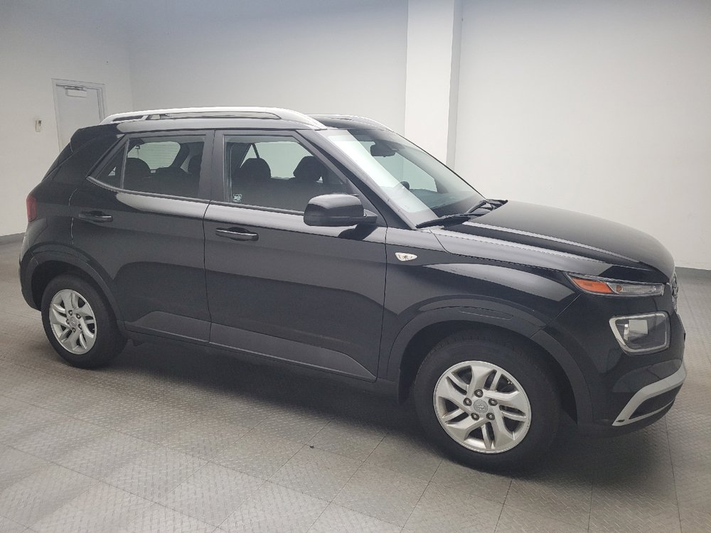 Used 2020 Hyundai Venue SEL FWD image 11