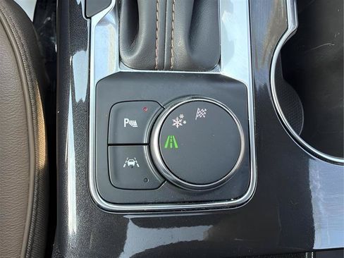 Used 2020 Chevrolet Blazer Premier w/ Driver Confidence II Package FWD image 43