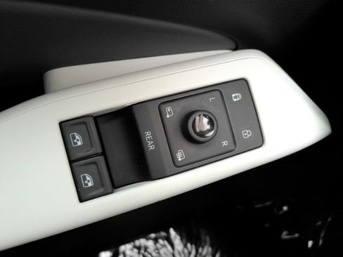 Used 2021 Volkswagen ID.4 1st Edition RWD image 36