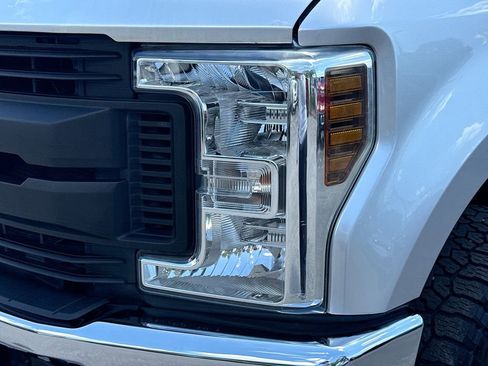 Used 2019 Ford F350 XL w/ Power Equipment Group AWD/4WD image 9