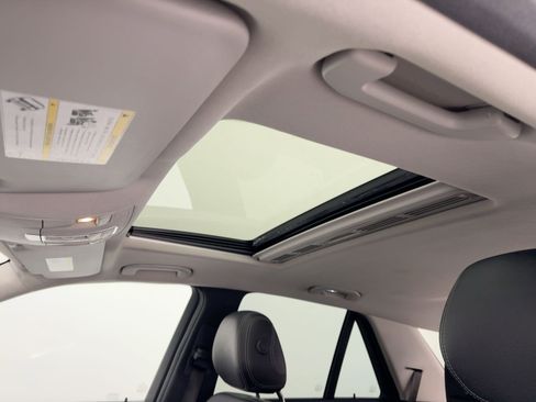 Used 2015 Mercedes-Benz ML 350 2WD image 24