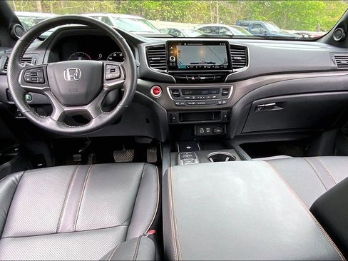 Used 2025 Honda Ridgeline TrailSport image 17