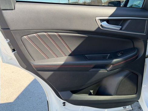 Used 2024 Ford Edge ST-Line image 30