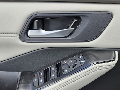 New 2026 Nissan Rogue SV w/ SV Premium Package image 32