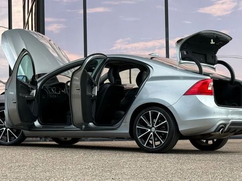 Used 2017 Volvo S60 T5 Dynamic w/ Vision Package image 30