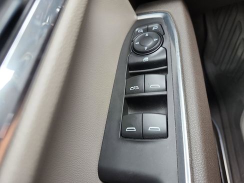Certified 2025 GMC Sierra 1500 SLE image 21