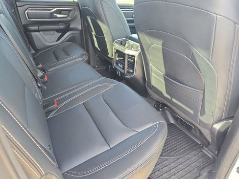 Used 2022 RAM 1500 Big Horn w/ Night Edition AWD/4WD image 11