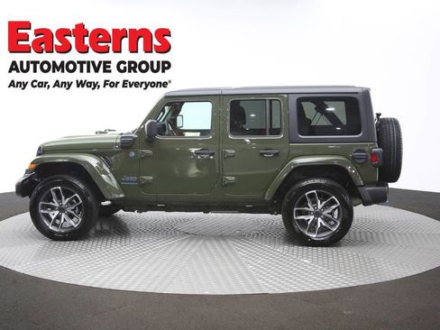 Used 2024 Jeep Wrangler Unlimited AWD/4WD image 60