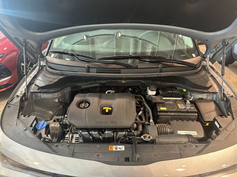 Used 2025 Kia Soul LX w/ LX Technology Package image 32