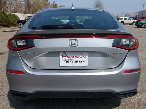 Used 2023 Honda Civic Sport image 5