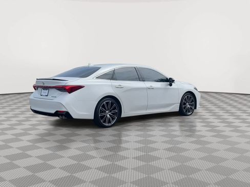Used 2019 Toyota Avalon Touring FWD image 8