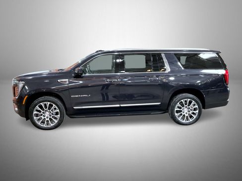 New 2026 GMC Yukon XL Denali w/ Advanced Technology Package AWD/4WD image 8