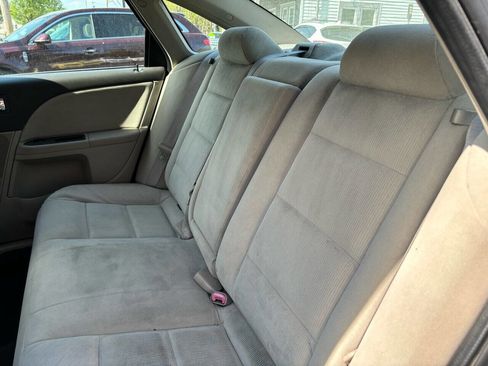 Used 2008 Ford Taurus SEL image 9