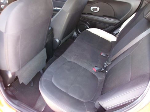 Used 2019 Kia Soul FWD image 14