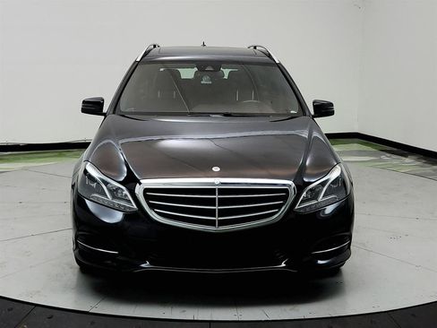 Used 2015 Mercedes-Benz E 350 4MATIC Wagon image 2