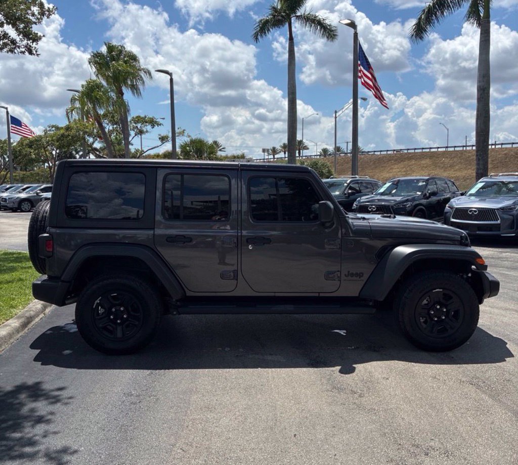 Used 2026 Jeep Wrangler Unlimited Sport AWD/4WD image 8