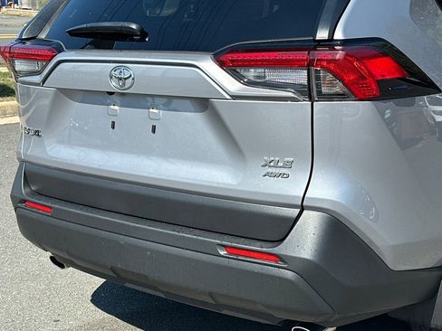 Used 2019 Toyota RAV4 XLE Premium w/ Cold Weather Package image 5
