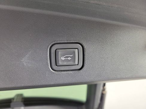 Used 2024 Cadillac Lyriq Sport RWD image 9