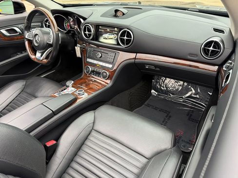 Used 2017 Mercedes-Benz SL 550 image 17