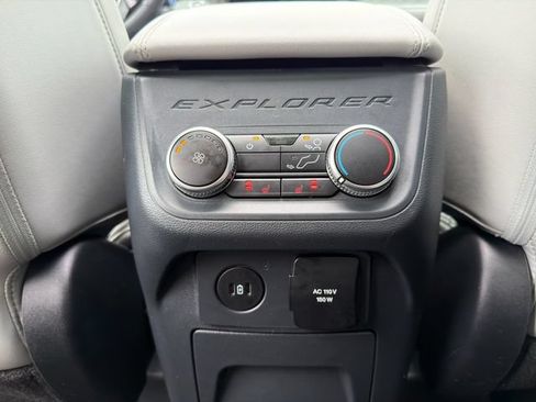 Used 2025 Ford Explorer Platinum w/ Ultimate Package AWD/4WD image 20