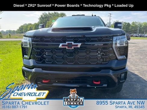 Used 2025 Chevrolet Silverado 2500 ZR2 w/ Technology Package AWD/4WD image 10