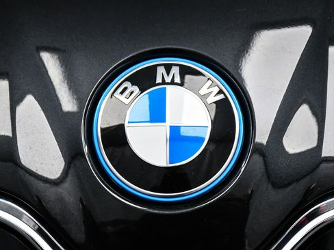 Used 2024 BMW i7 M70 w/ Executive Package AWD/4WD image 94