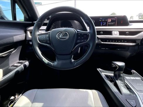 Used 2019 Lexus UX 200 w/ Accessory Package 2 FWD image 6