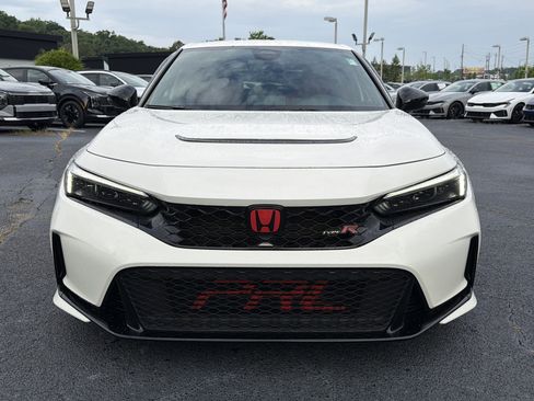 Used 2023 Honda Civic Type R image 2