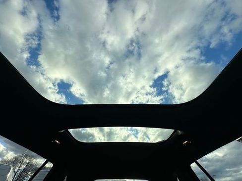 Used 2026 Mercedes-Benz GLB 250 4MATIC image 18