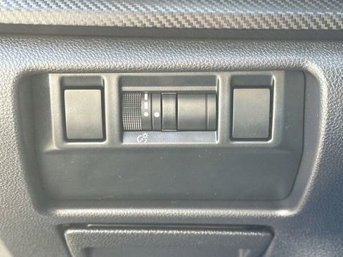 Used 2024 Subaru Crosstrek 2.0i Premium image 25