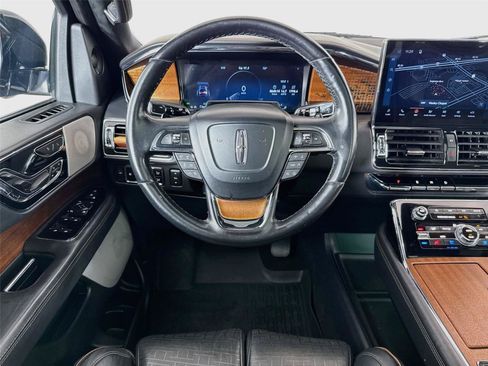 Used 2023 Lincoln Navigator Black Label AWD/4WD image 10