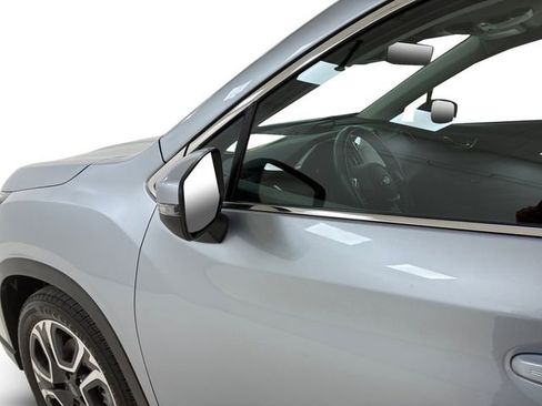 Used 2023 Subaru Ascent Limited image 10