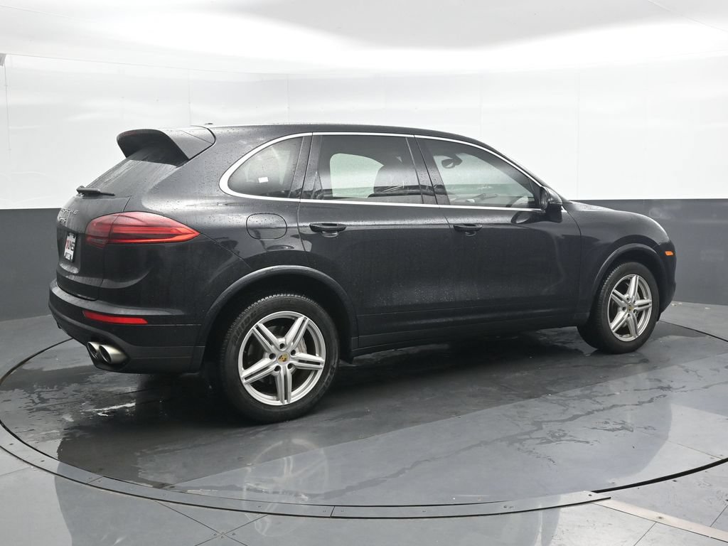 Used 2017 Porsche Cayenne S AWD/4WD image 3