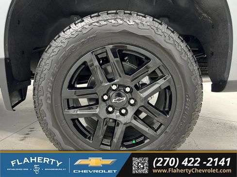 Used 2026 Chevrolet Silverado 1500 RST w/ Dark Appearance Package AWD/4WD image 20
